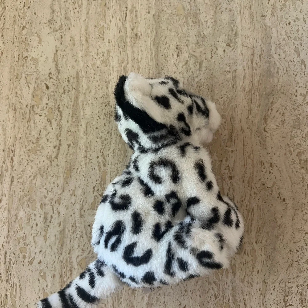 Vintage Eukanuba Snow Leopard